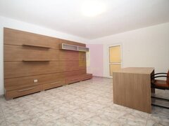 Apartament cu 3 camere de vanzare Decebal adiacent